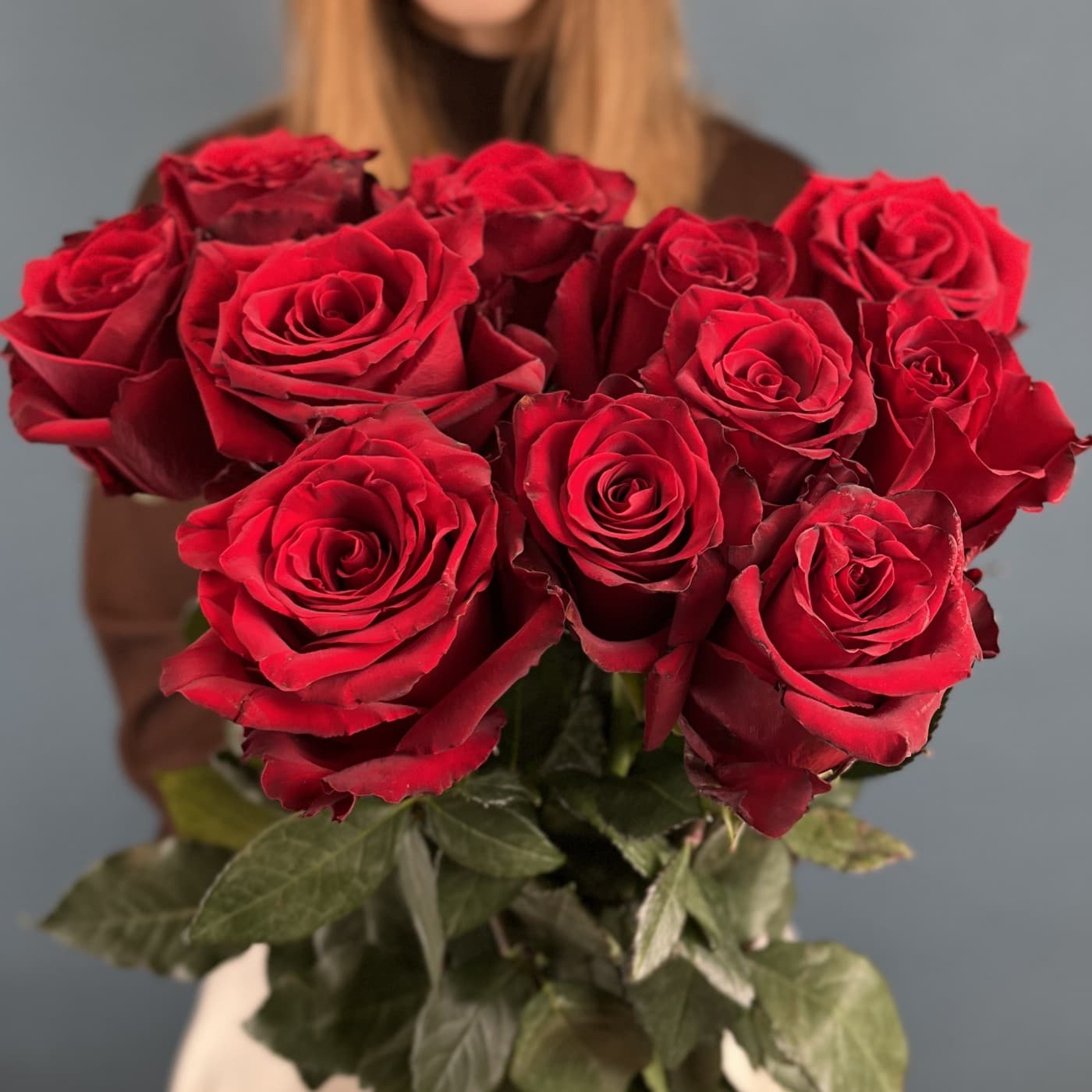 11 эквадорских роз 80 см (цвет на выбор) — фото 2 — купить в Тбилиси — фото 2