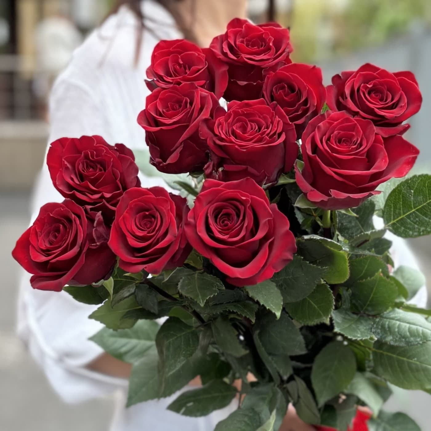 15 эквадорских роз 80 см (цвет на выбор) — фото 3 — купить в Тбилиси — фото 3