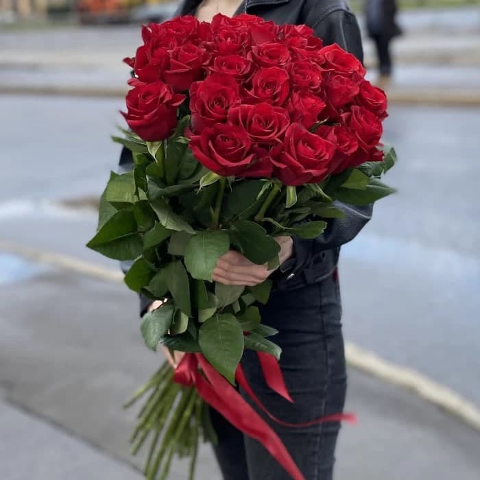 25 эквадорских роз 80 см (цвет на выбор) — фото 2 — купить в Тбилиси — фото 2