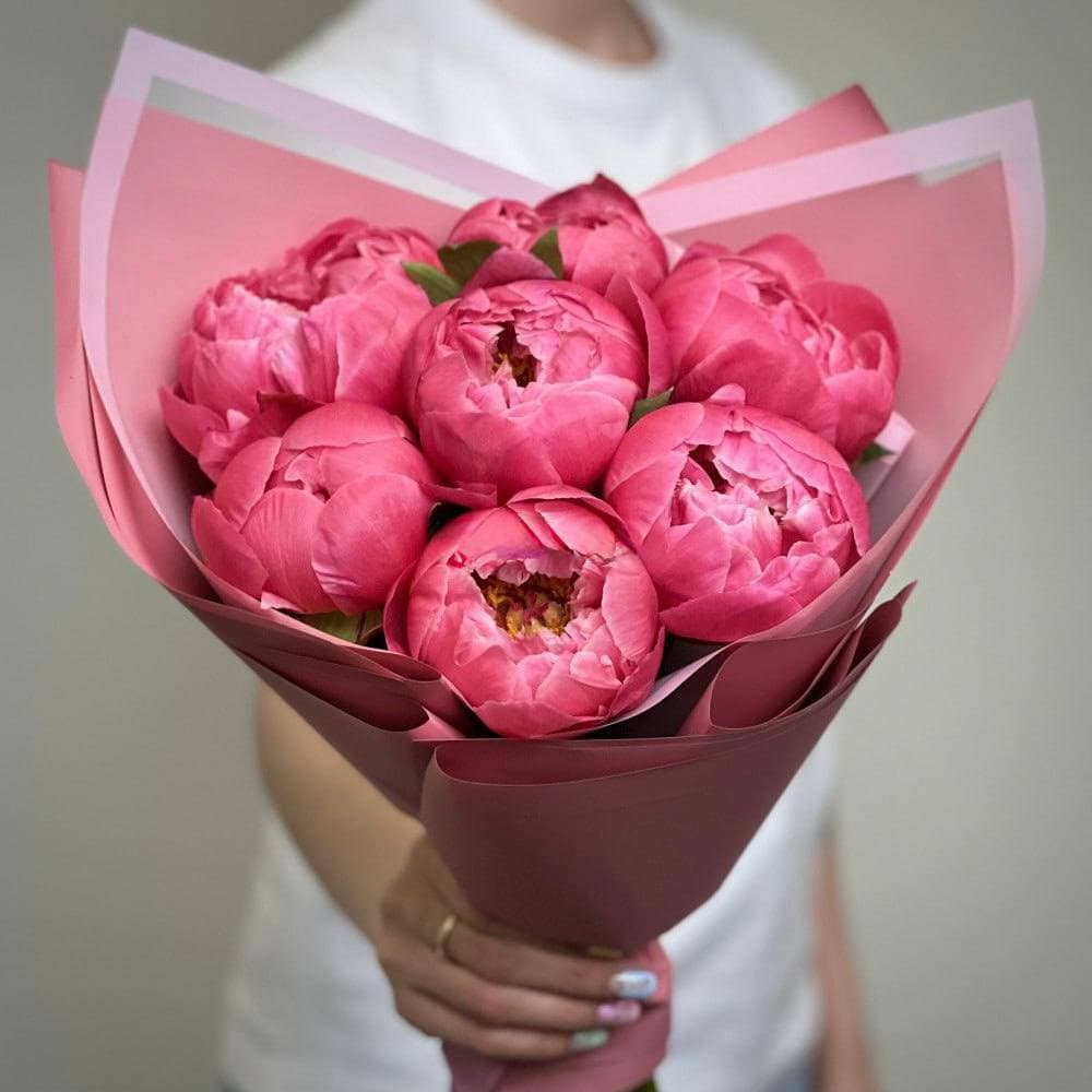 7 коралловых пионов