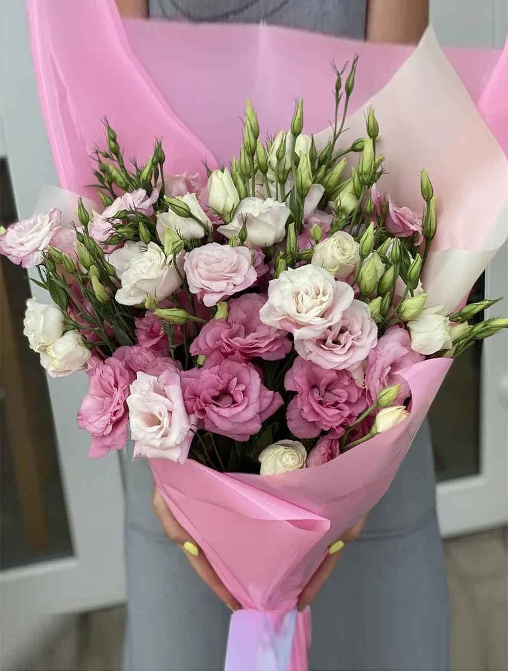 9 веток эустомы (цвет на выбор)