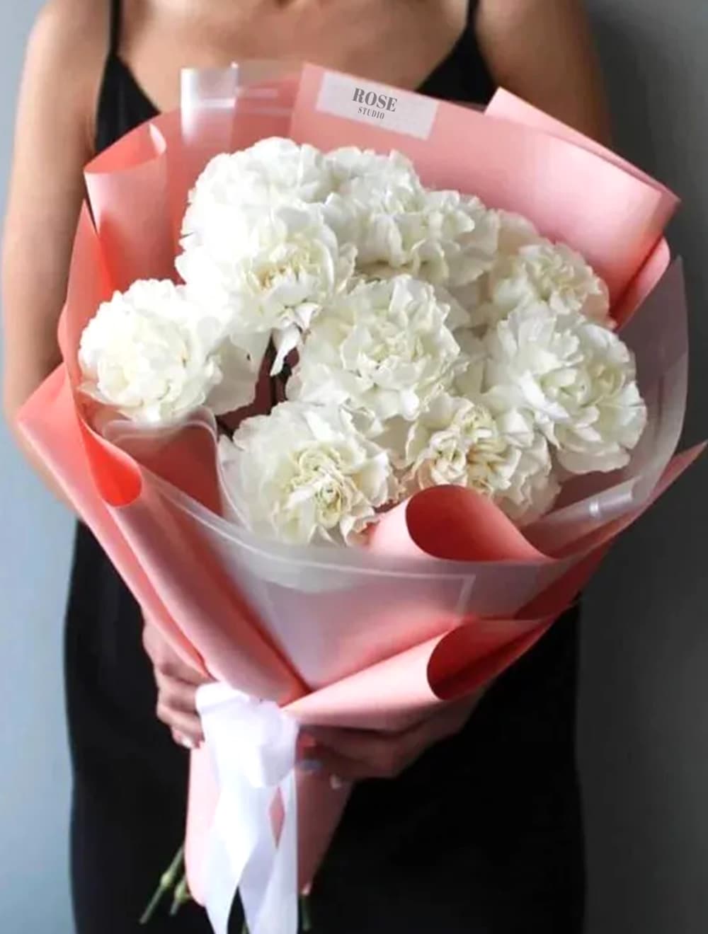 Букет из 11 белых диантусов