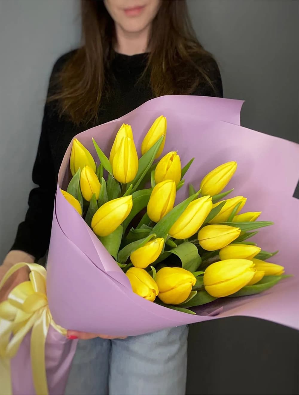 Букет из 21 желтого тюльпана