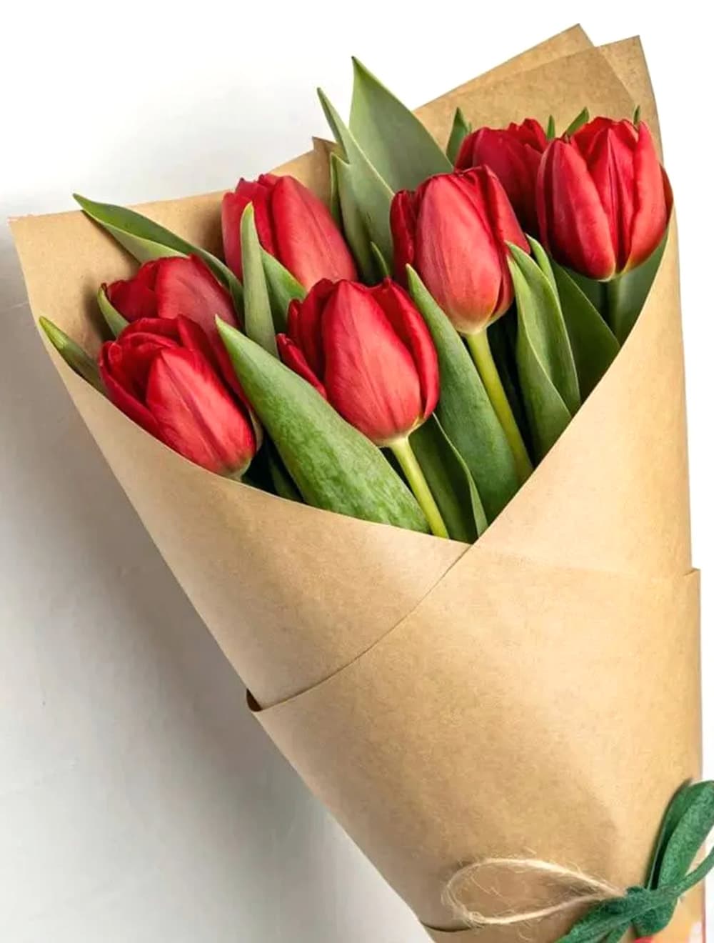 Букет из 7 красных тюльпанов