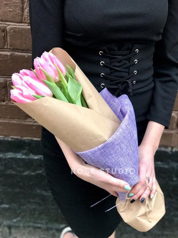 Букет из 7 тюльпанов (цвет на выбор) — фото 3 — купить в Тбилиси — фото 3