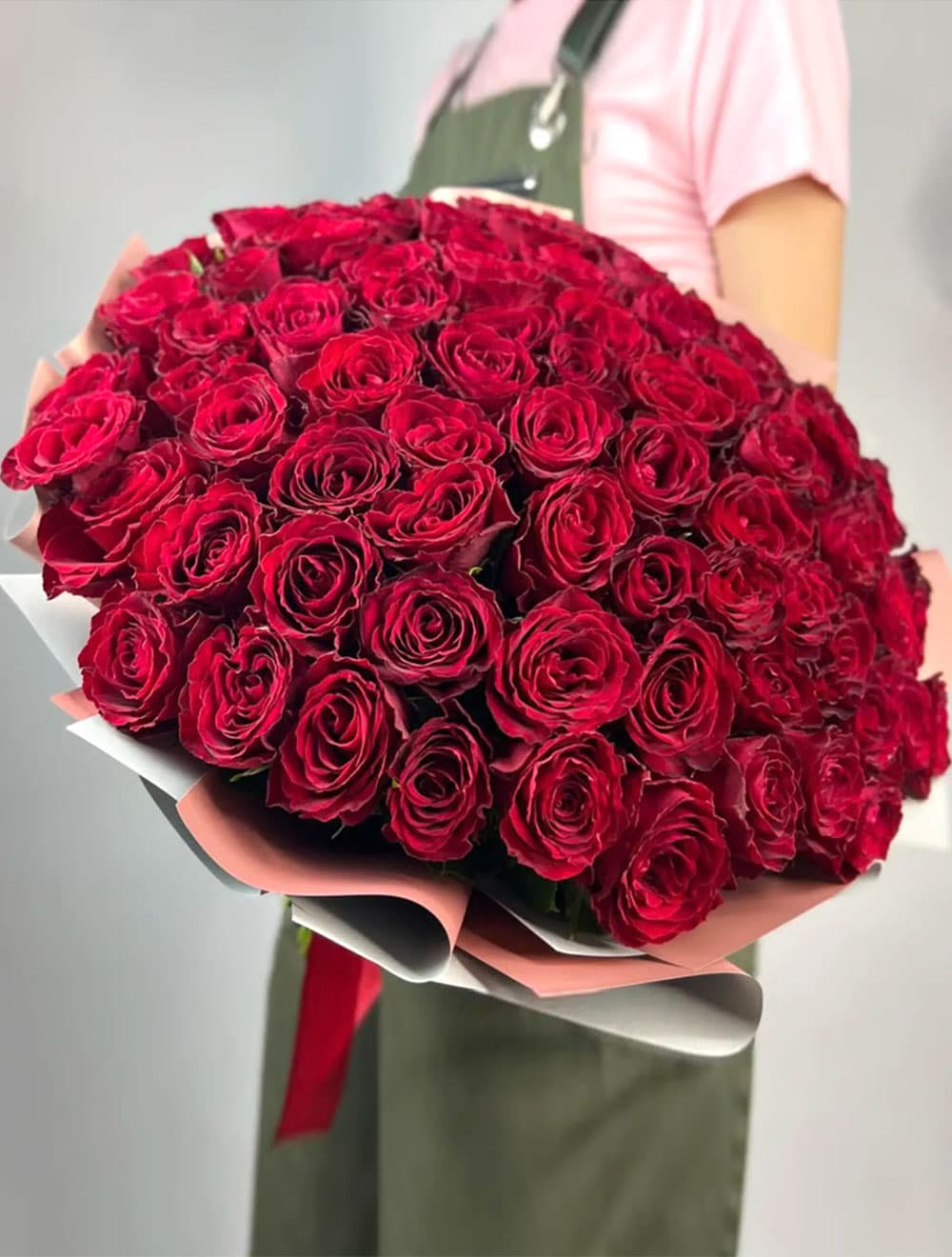 Мадам Ред - 101 роза