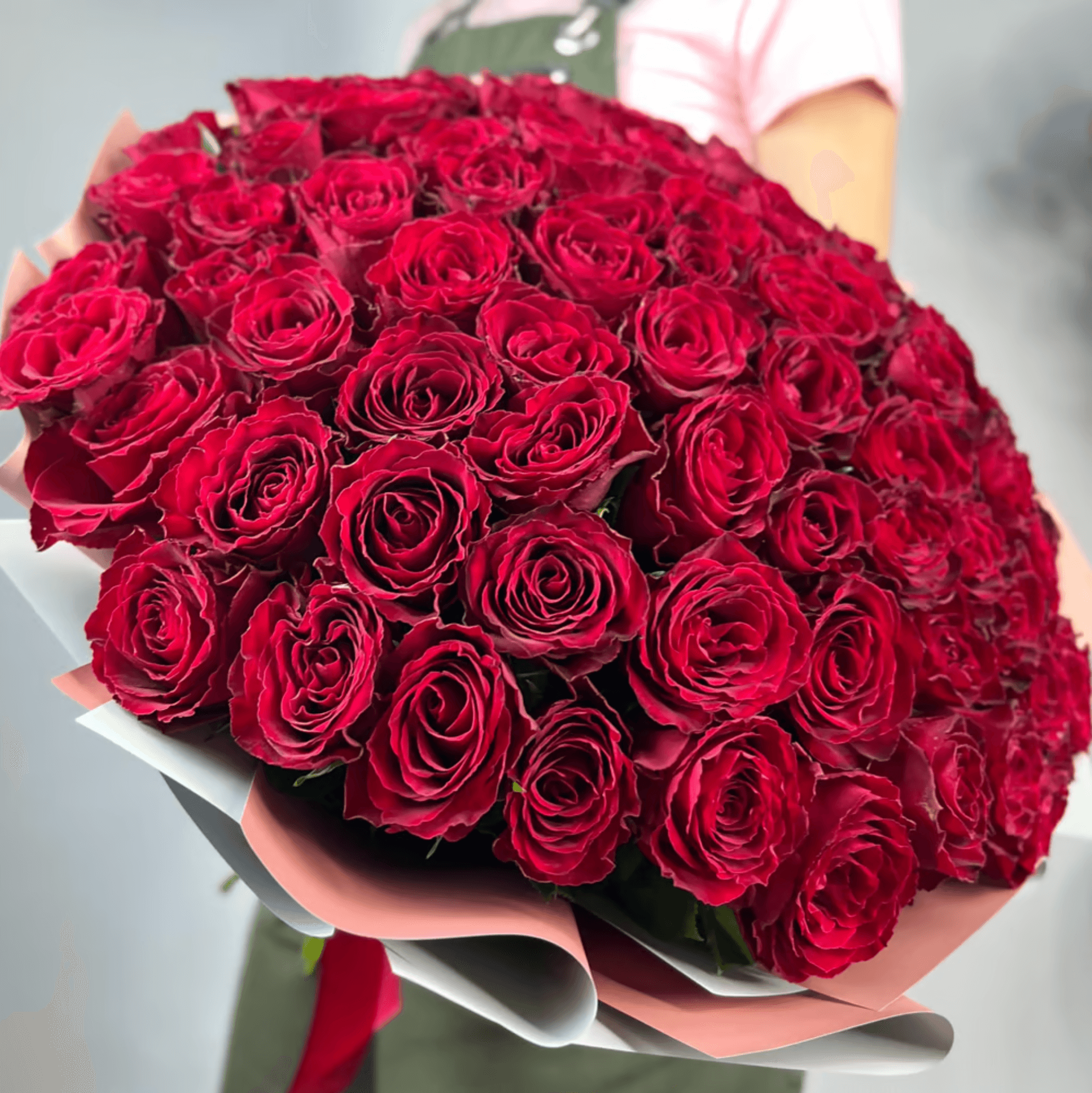 Мадам Ред - 101 роза — фото 4 — купить в Тбилиси — фото 4
