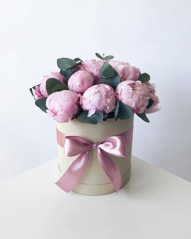 Шляпная коробка с пионами "Melisa"